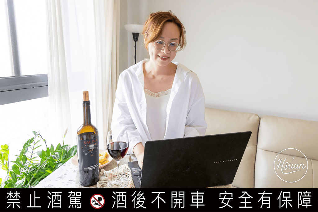 【超商紅酒微醺筆記】下班後的深夜食堂：這兩支「紗莉那紅酒」竟然跟炸雞是絕配？