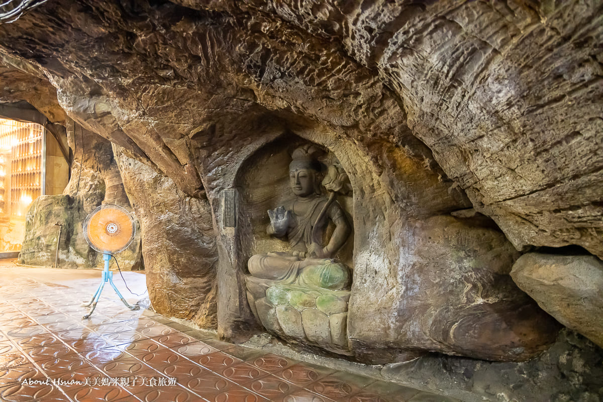 基隆景點 仙洞巖 台版敦煌石窟 天然海蝕洞的廟宇 一線天 壯觀的景色您一定要來看看 @About Hsuan美美媽咪親子美食旅遊