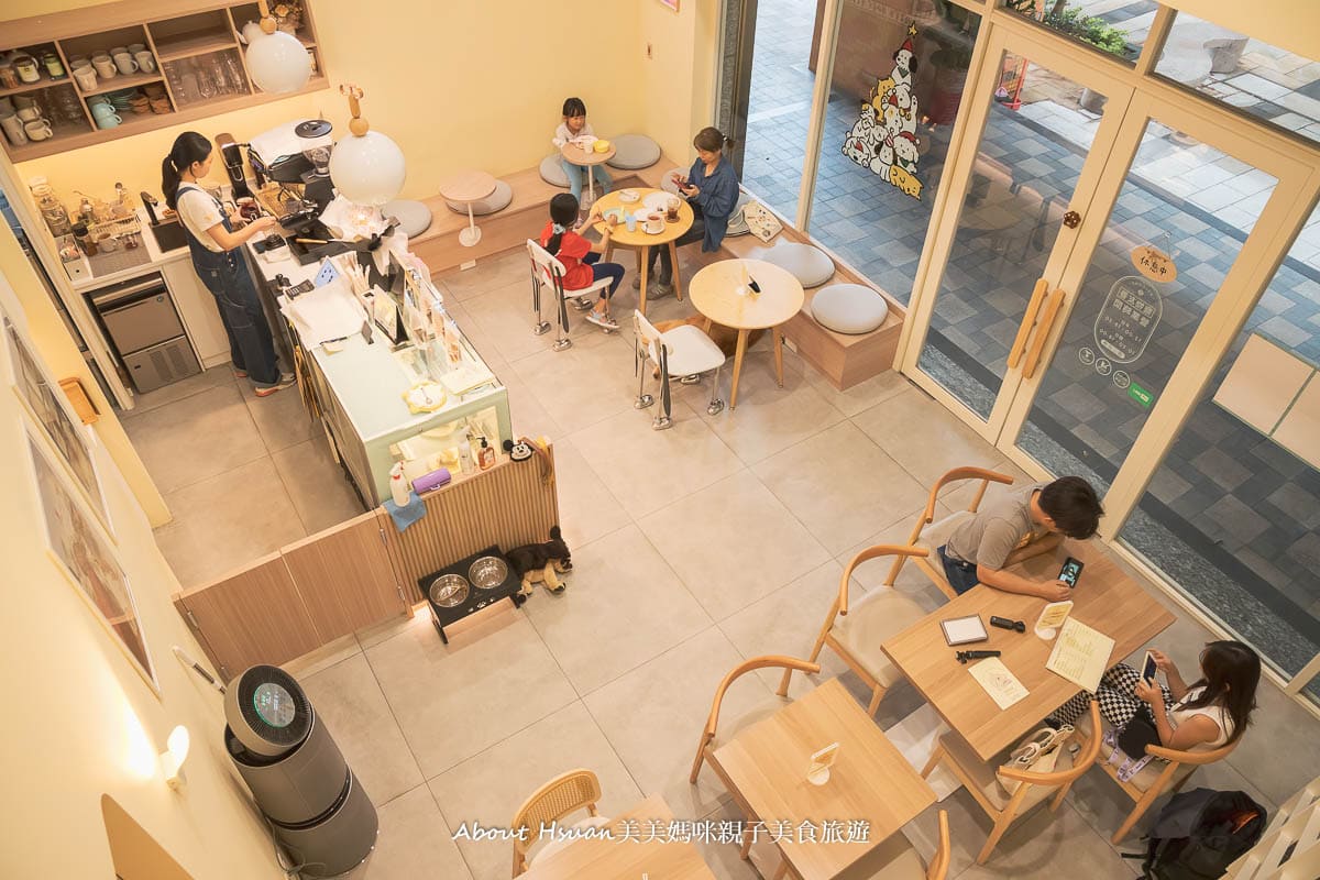 三峽-北大特區寵物友善親子餐廳】超萌店狗Doha人寵甜點咖啡廳手作甜點靜謐空間歡迎帶寵物一起來玩@About Hsuan美美媽咪親子美食旅遊