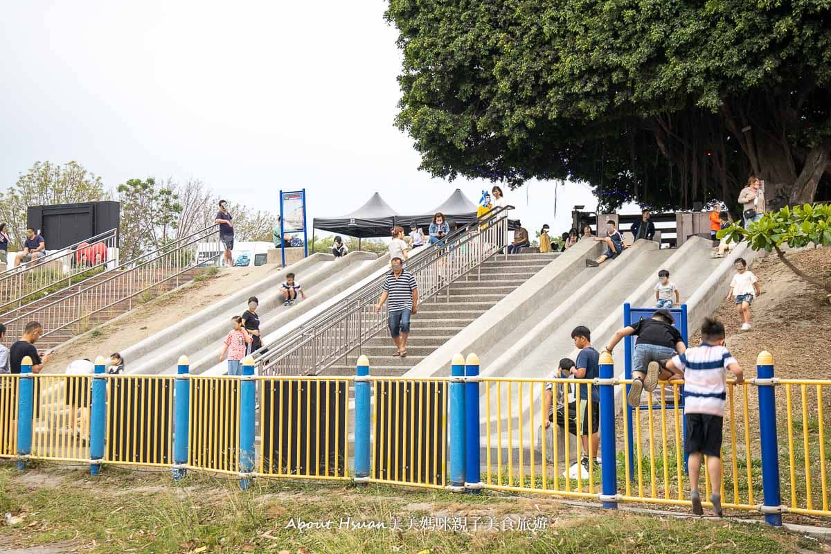 西螺大橋 西螺免費景點 順遊西螺大橋廣場與西螺大橋蝴蝶公園 橋下好拍好多遊樂設施 滑梯、沙坑吹泡泡 @About Hsuan美美媽咪親子美食旅遊