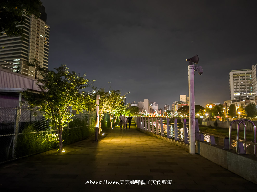 桃園機場捷運A22老街溪站 河岸、夜市、車站商圈沿線景點美食分享 捷運下車後走透透吃美食看風景去 @About Hsuan美美媽咪親子美食旅遊