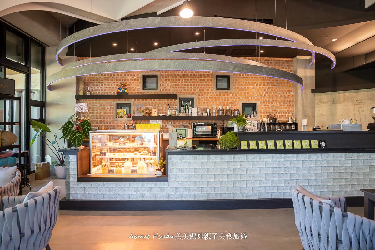 宜蘭五結 無所時時Woosh Cafe 全新開幕的民宿結合田園咖啡廳的新店家 還可以抱可達鴨、柯爾鴨 小朋友整個愛瘋了 @About Hsuan美美媽咪親子美食旅遊