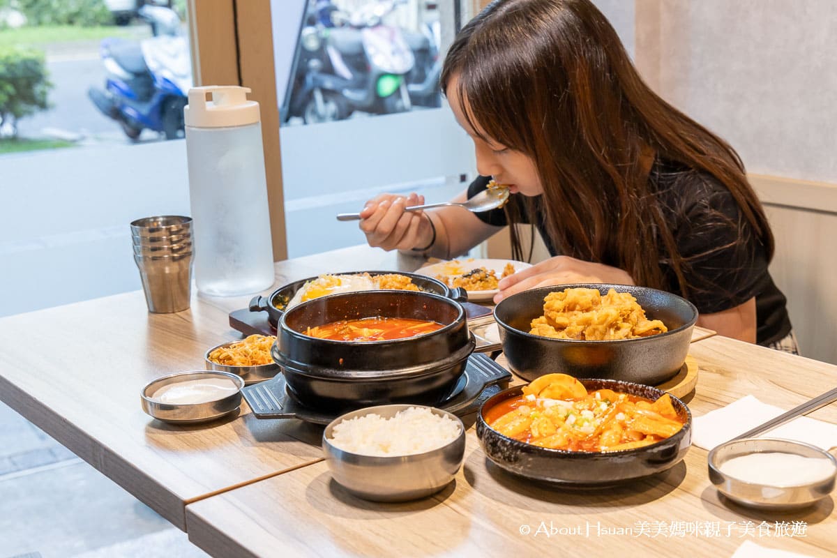 中山韓式餐廳推薦房桑的韓國食堂這裡的蒸蛋不是一碗是一鍋! 一起來吃平價美味的道地韓式炸雞與韓國料理@