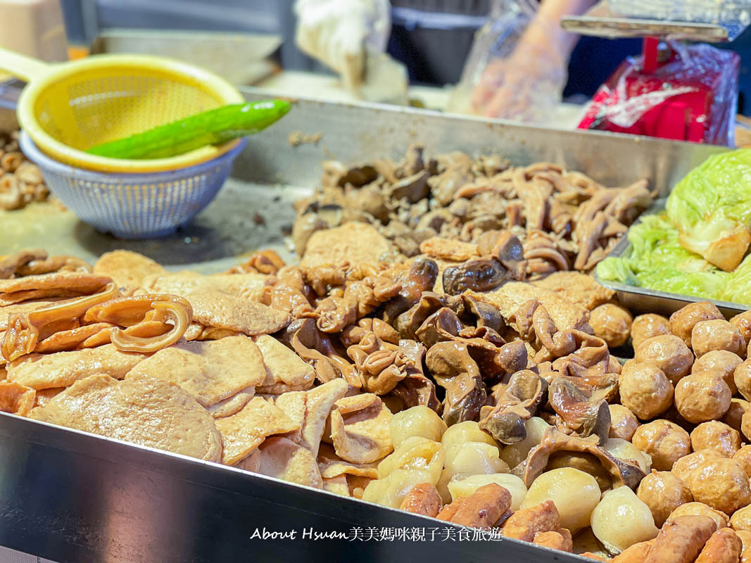 埔里景點 埔里城觀光夜市  夜市美食品項眾多 夜市牛排竟然還有Buffet自助免費吃? 格鬥機器人對戰? 就連下雨都有開的夜市 @About Hsuan美美媽咪親子美食旅遊