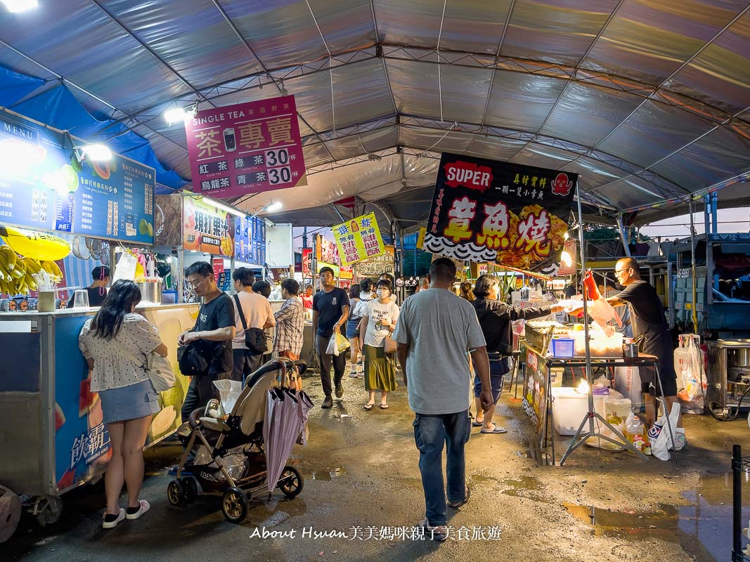 埔里景點 埔里城觀光夜市  夜市美食品項眾多 夜市牛排竟然還有Buffet自助免費吃? 格鬥機器人對戰? 就連下雨都有開的夜市 @About Hsuan美美媽咪親子美食旅遊