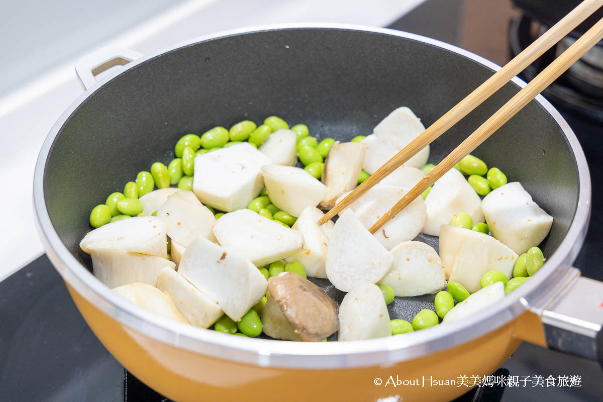 安永鮮物根島生態蝦仁 吃天然綠色浮游生物長大 無硼砂發泡 無藥物殘留 利用海水潮汐的野放海蝦 讓愛吃蝦仁的全家人 吃得更美味更健康 @About Hsuan美美媽咪親子美食旅遊