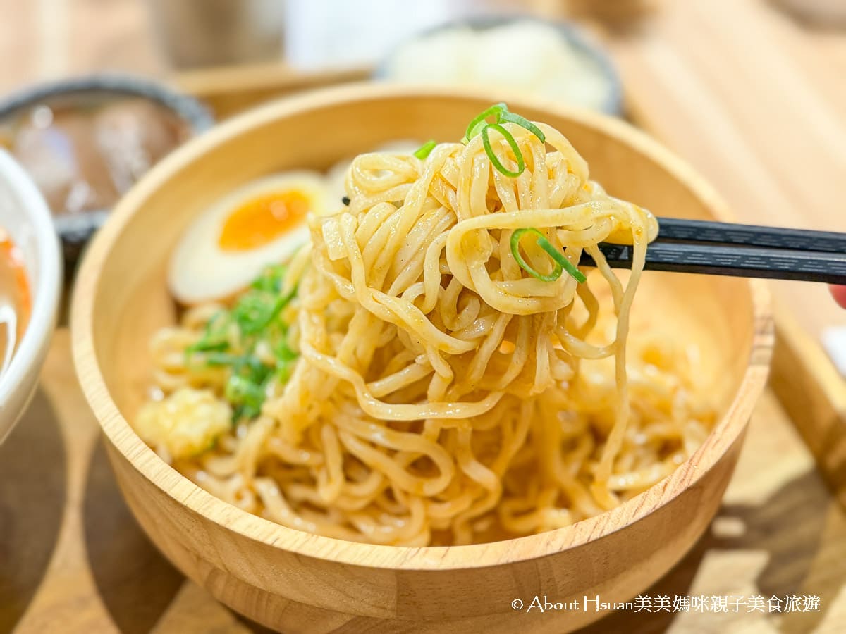 中壢大江美食 大江購物中心B1美食街 大師兄銷魂麵舖桃園大江店 服務細心料理好吃 @About Hsuan美美媽咪親子美食旅遊