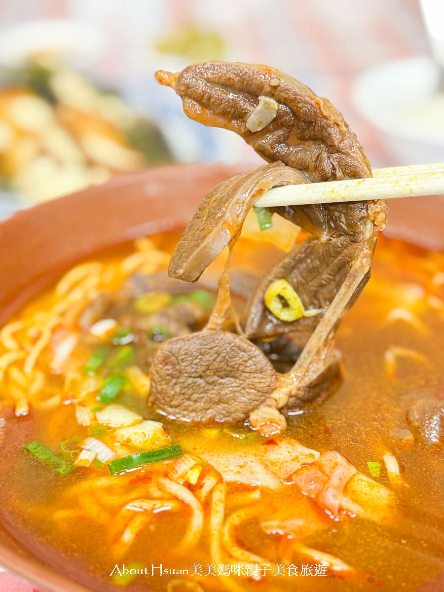 青埔美食 元生牛肉麵館青埔店 吃麵還送無限吃豆花也太好康 還有各式優質滷味給你挑選 @About Hsuan美美媽咪親子美食旅遊