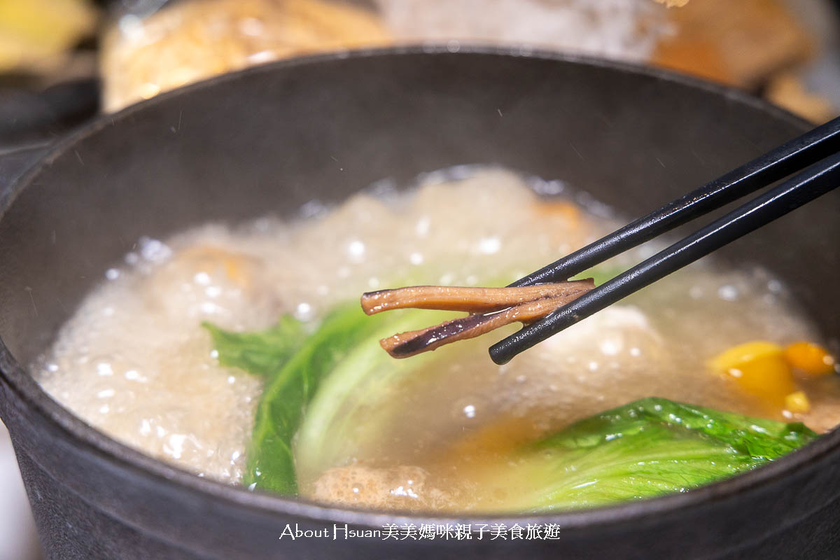 楊梅車站美食 砸鍋-火鍋專賣店 低消$399自由點 海鮮肉類天使紅蝦石狗公魚翼板牛都有 還有各式蔬菜火鍋料麵類吃到飽 @About Hsuan美美媽咪親子美食旅遊