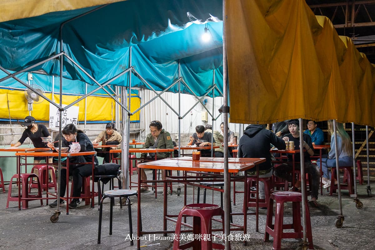 花蓮吉安美食 台東人麵店 古早味切仔麵的好味道 越晚人越多 吉安晚餐、吉安宵夜的好選擇 @About Hsuan美美媽咪親子美食旅遊