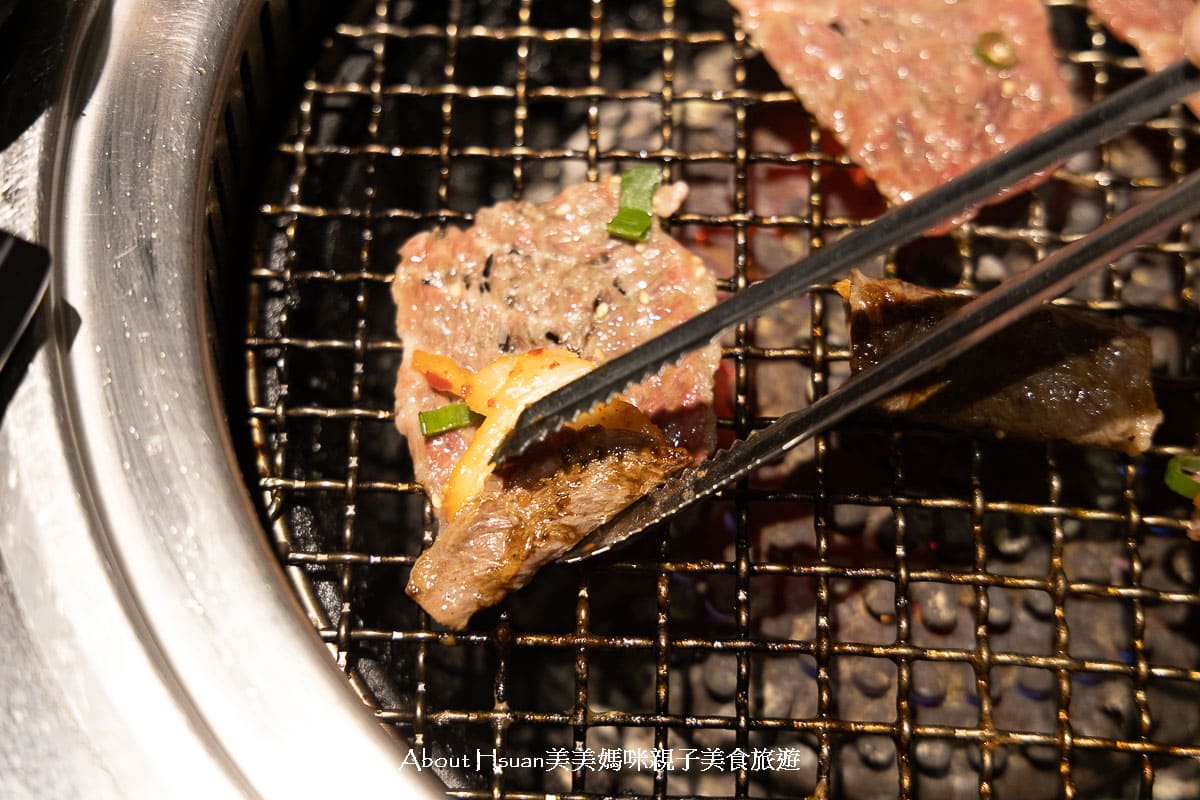 中壢胖肚肚燒肉 全台最高CP值燒肉之一 平日一個人最低只要$499就可以享有自助吧、牛豬雞肉與海鮮吃到飽 @About Hsuan美美媽咪親子美食旅遊