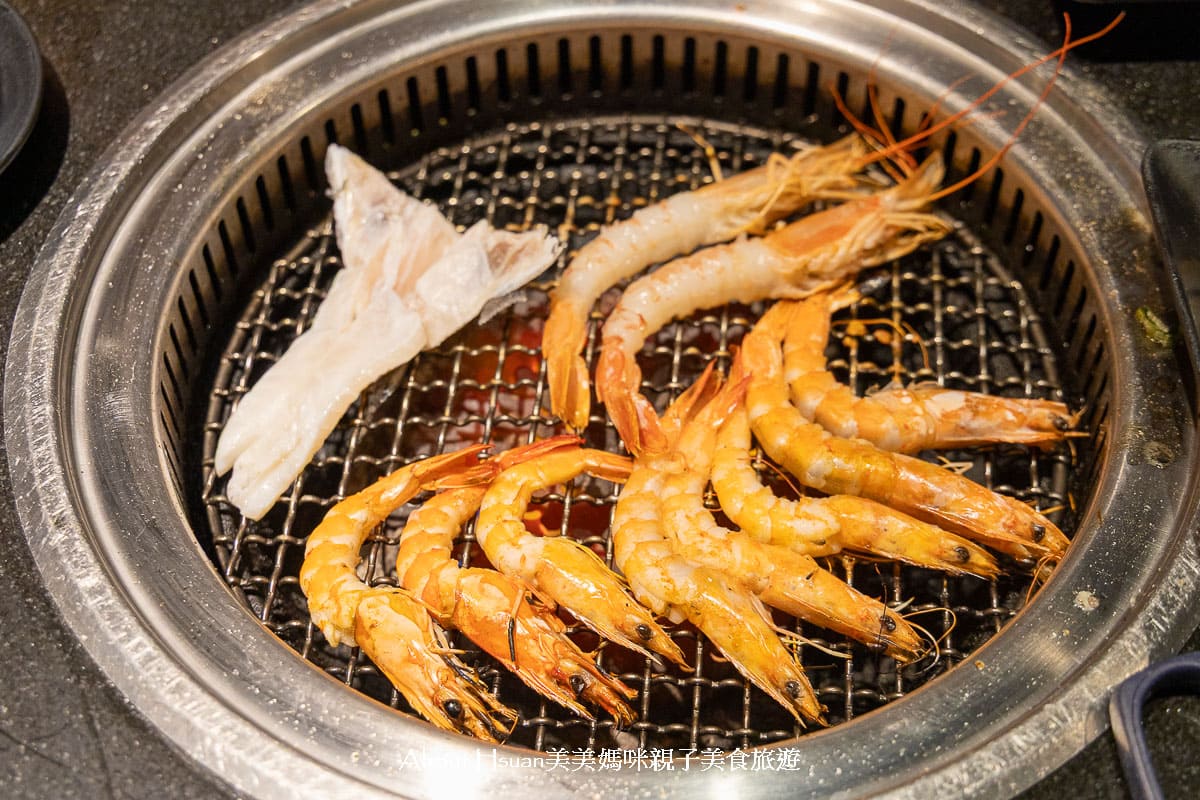 中壢胖肚肚燒肉 全台最高CP值燒肉之一 平日一個人最低只要$499就可以享有自助吧、牛豬雞肉與海鮮吃到飽 @About Hsuan美美媽咪親子美食旅遊