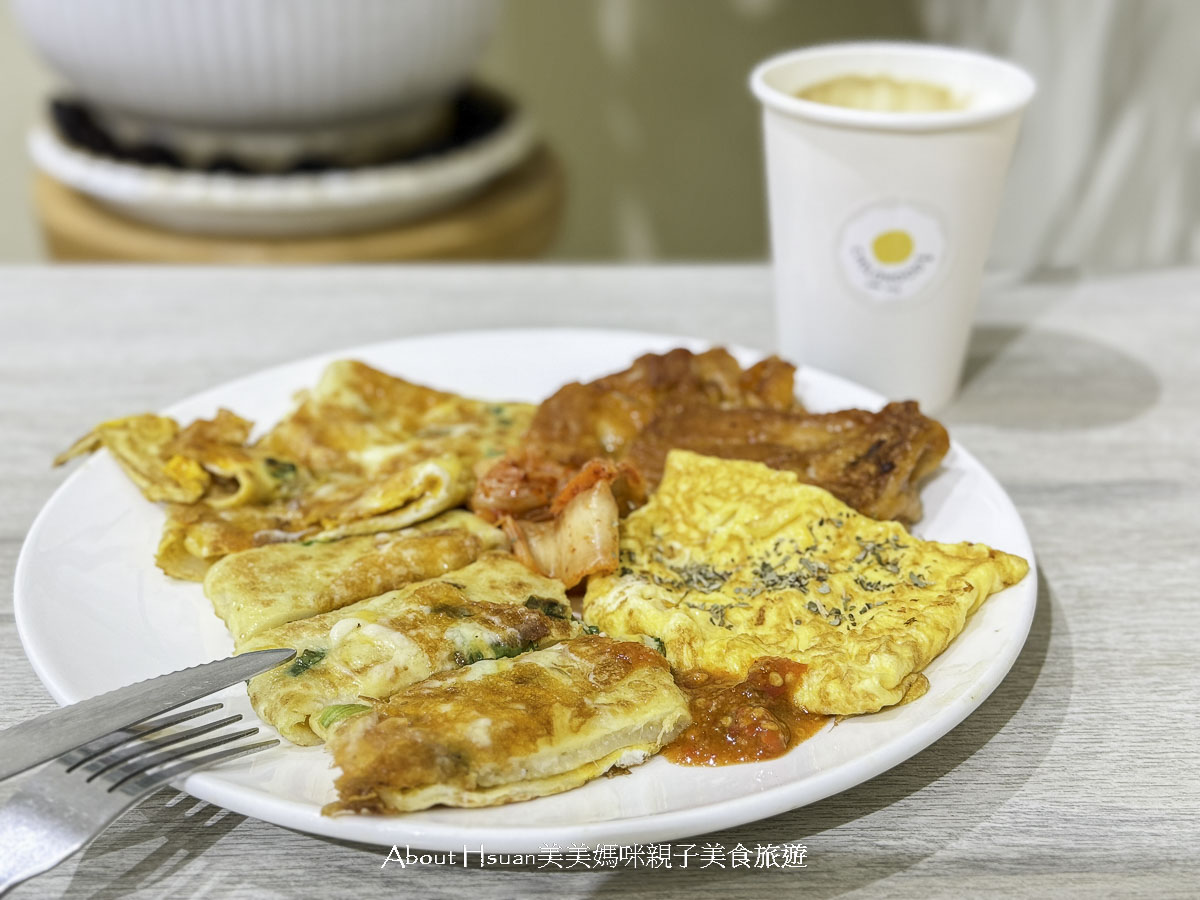 中壢過嶺美食CHILDHOOD 夕奈狸•老蛋餅•早午餐文青風格的過嶺早餐、過嶺早午餐手工粉漿蛋餅是招牌@