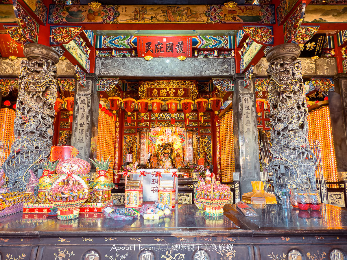 台61線景點 竹南后厝龍鳳宮  世界最大的坐身媽祖神像 廟宇內餵魚看烏龜 以及絕美中式庭園長廊造景 @About Hsuan美美媽咪親子美食旅遊
