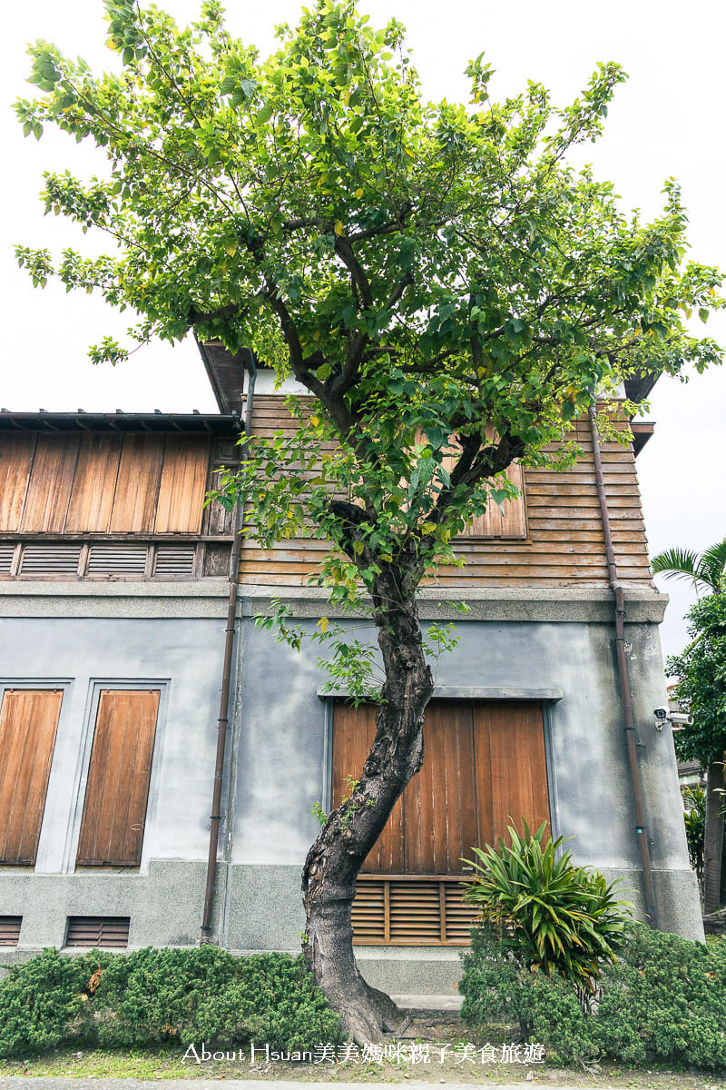 花蓮景點推薦 花蓮文化創意產業園區結合花蓮流行音樂AI實驗基地 能玩自創歌曲MV免收費 園區大有綠地 建築好美還常有免費展覽 @About Hsuan美美媽咪親子美食旅遊