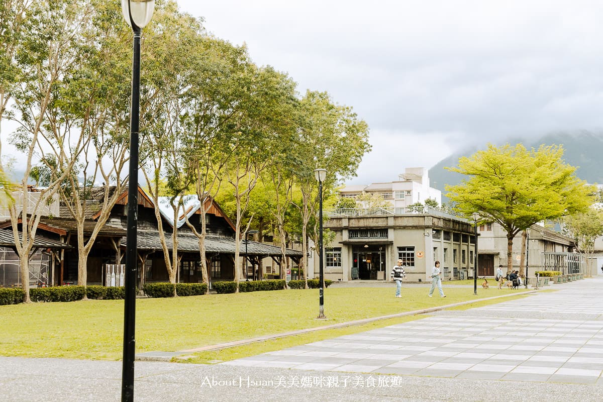 花蓮景點推薦 花蓮文化創意產業園區結合花蓮流行音樂AI實驗基地 能玩自創歌曲MV免收費 園區大有綠地 建築好美還常有免費展覽 @About Hsuan美美媽咪親子美食旅遊