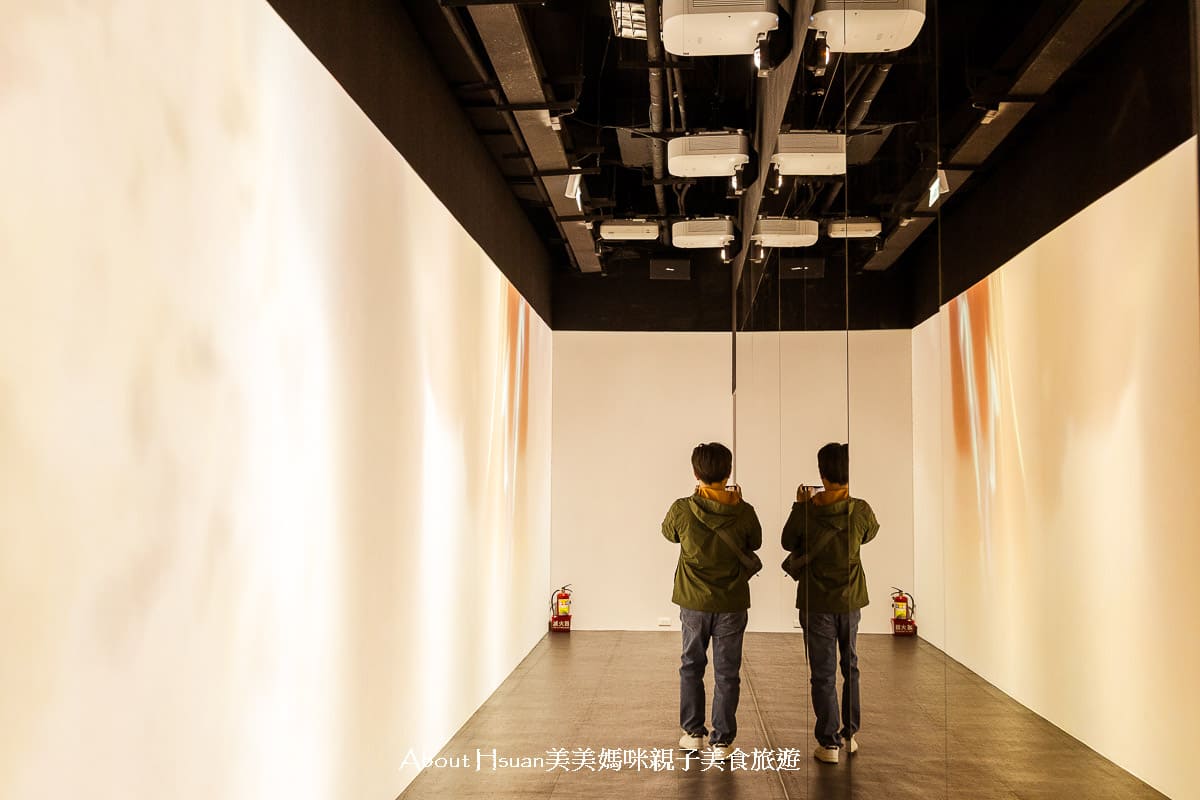 花蓮景點推薦 花蓮文化創意產業園區結合花蓮流行音樂AI實驗基地 能玩自創歌曲MV免收費 園區大有綠地 建築好美還常有免費展覽 @About Hsuan美美媽咪親子美食旅遊