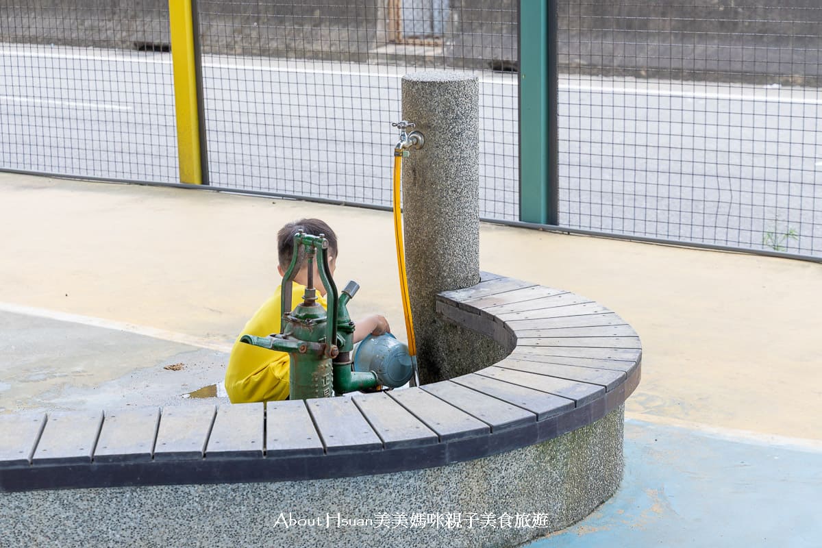 頭洲魅力公園 農漁主題打造的桃園新屋親子景點 免曬太陽不怕下雨有停車場 雖然地點冷門設施不算多 但是乾淨好玩 @About Hsuan美美媽咪親子美食旅遊