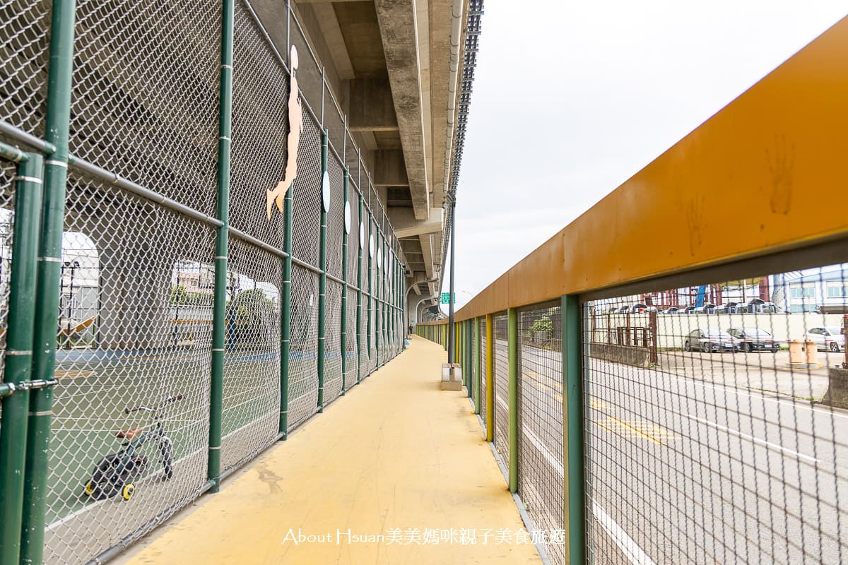 頭洲魅力公園 農漁主題打造的桃園新屋親子景點 免曬太陽不怕下雨有停車場 雖然地點冷門設施不算多 但是乾淨好玩 @About Hsuan美美媽咪親子美食旅遊