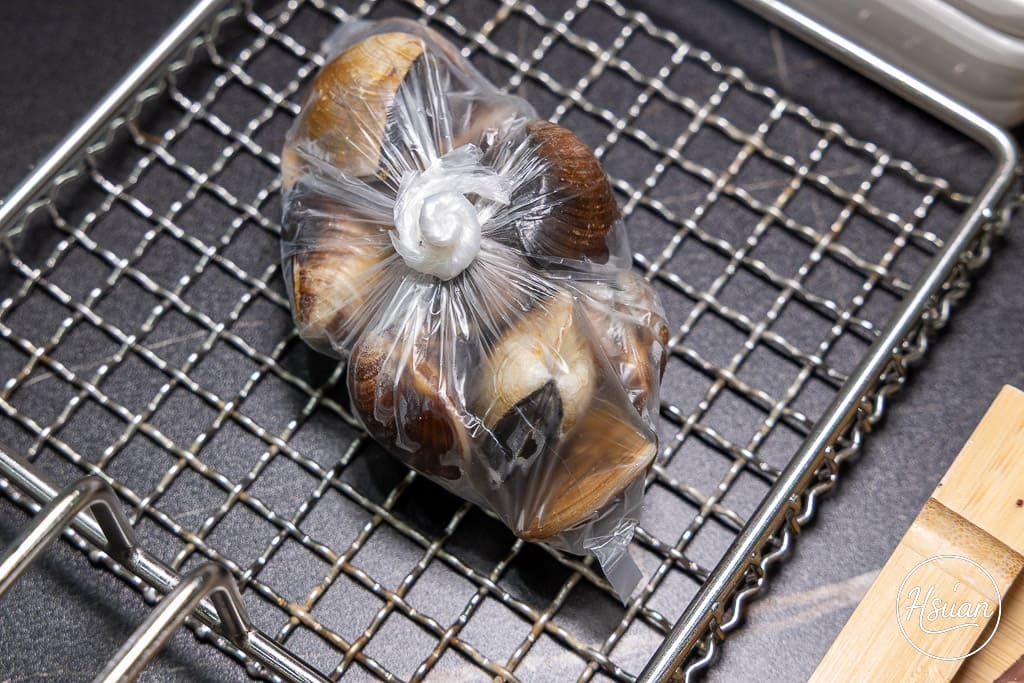 龍潭親子景點 上久釣蝦休閒美食餐廳 龍潭首創自動旋轉烤串機釣蝦場 邊釣蝦邊吃旋轉串串烤與熱炒 完全無菸冷氣環境好舒適 @About Hsuan美美媽咪親子美食旅遊