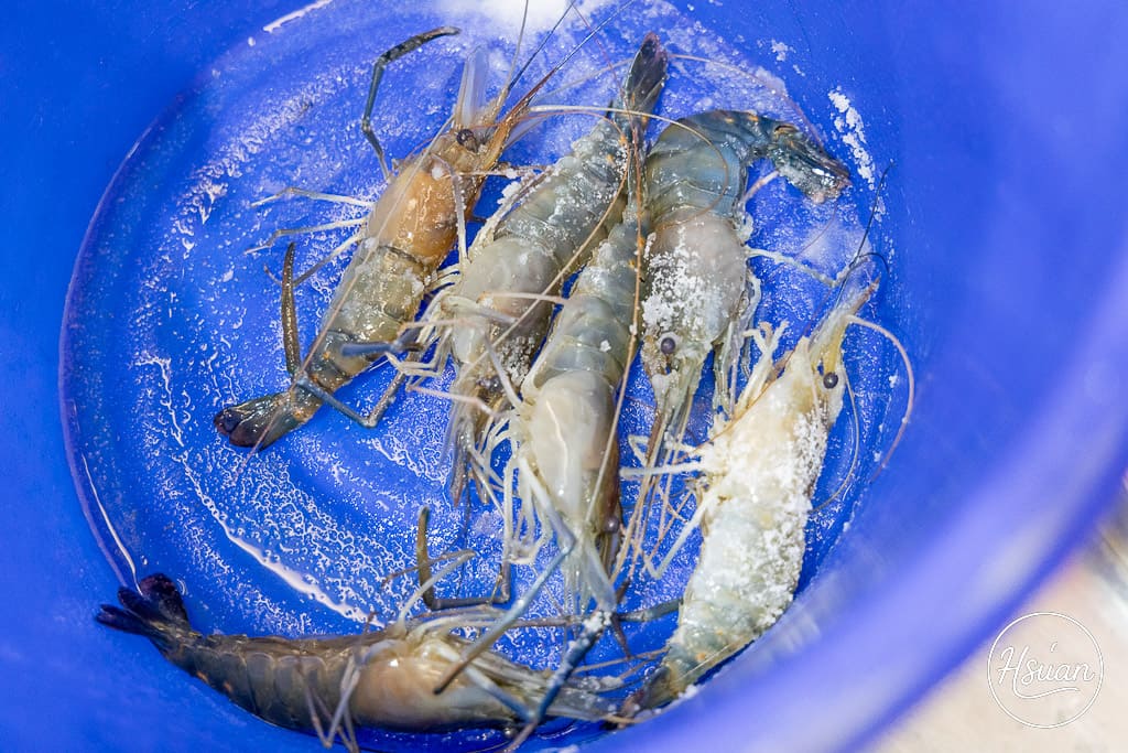 龍潭親子景點 上久釣蝦休閒美食餐廳 龍潭首創自動旋轉烤串機釣蝦場 邊釣蝦邊吃旋轉串串烤與熱炒 完全無菸冷氣環境好舒適 @About Hsuan美美媽咪親子美食旅遊