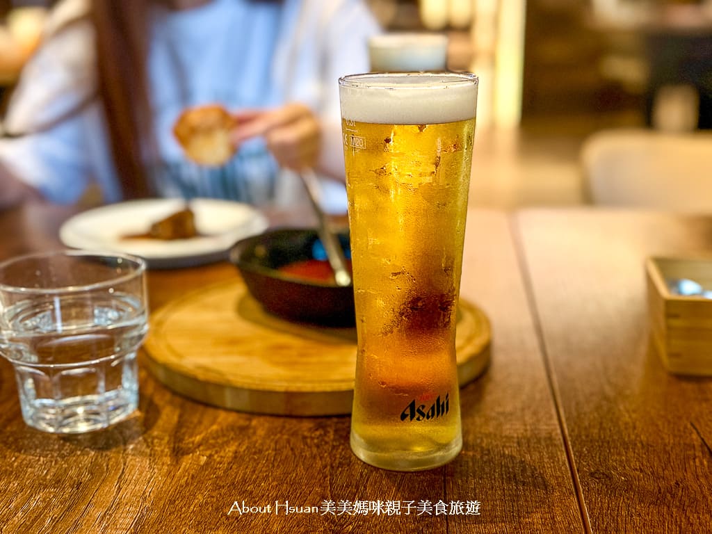 三峽北大特區美食推薦 亨聚餐酒館 菜色好吃聚餐氣氛好 假日還有駐唱歌手 @About Hsuan美美媽咪親子美食旅遊