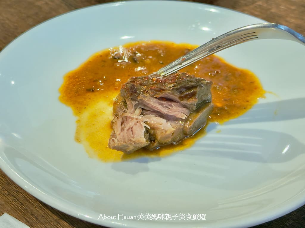 三峽北大特區美食推薦 亨聚餐酒館 菜色好吃聚餐氣氛好 假日還有駐唱歌手 @About Hsuan美美媽咪親子美食旅遊