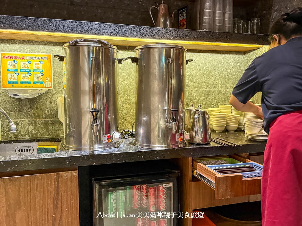 信義區美食 四川吳抄手信義店 連續4年米其林必比登推薦餐廳 在遠百信義店品嘗米其林美食 @About Hsuan美美媽咪親子美食旅遊