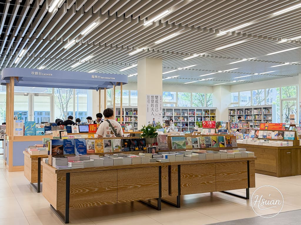 屏東縣王船文化館 屏東東港景點 講述王船文化歷史 從開場的環形沉浸式劇場就讓人目不轉睛 @About Hsuan美美媽咪親子美食旅遊