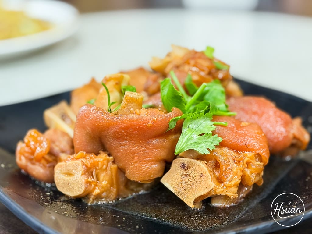 台中石岡美食 石岡担担麵 有鵝肉有豬腳還有免費停車場 一桌超過10道菜只要2千出頭 菜色份量多到吃不完 @About Hsuan美美媽咪親子美食旅遊