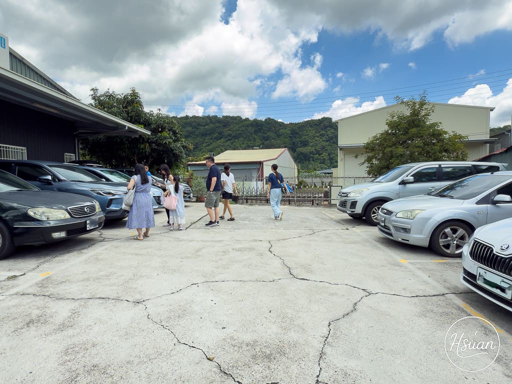 台中石岡美食 石岡担担麵 有鵝肉有豬腳還有免費停車場 一桌超過10道菜只要2千出頭 菜色份量多到吃不完 @About Hsuan美美媽咪親子美食旅遊