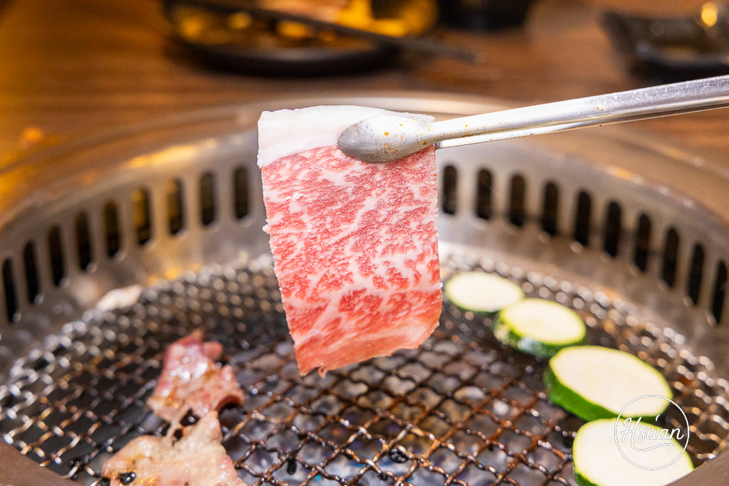 滿堂紅 日式燒肉。麻辣鍋 &#8211; 南崁店｜桃園聚餐必吃！$1199就能爽嗑和牛吃到飽 @About Hsuan美美媽咪親子美食旅遊