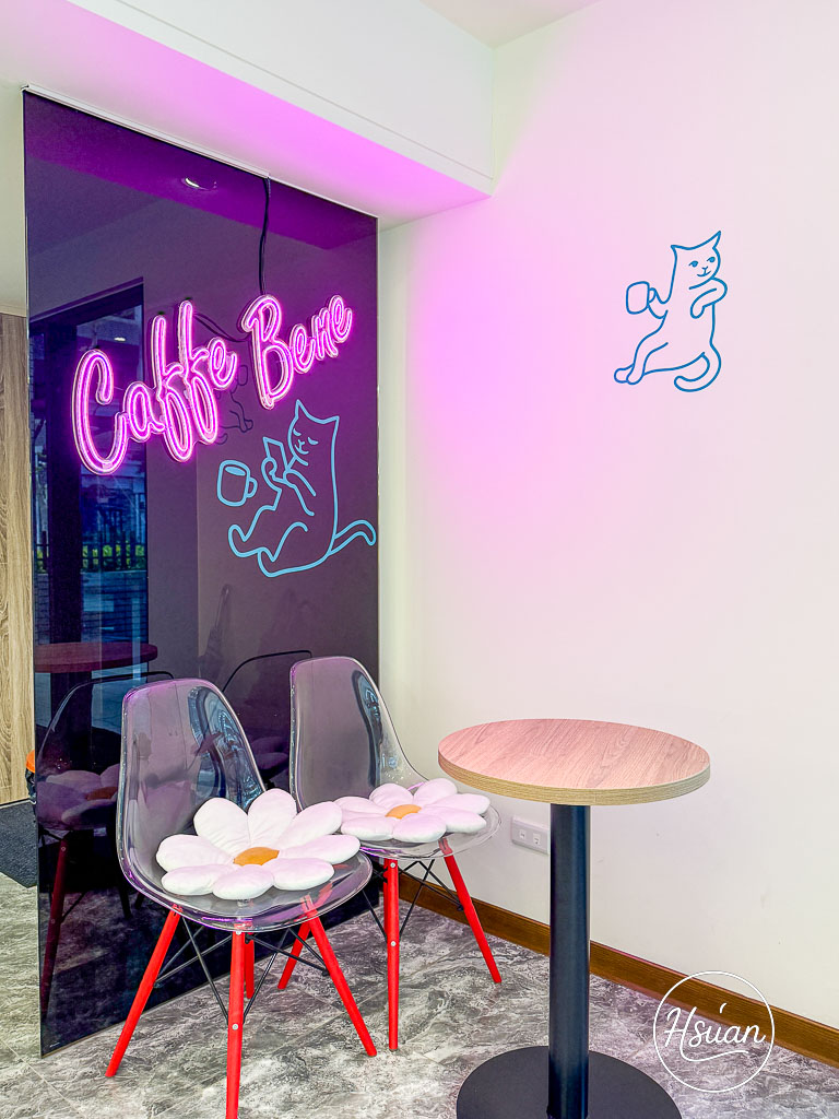 過嶺美食推薦｜Caffe Bene咖啡伴過嶺店 中壢平價咖啡、必吃鬆餅、韓國捏飯，有插座是讀書工作首選！ @About Hsuan美美媽咪親子美食旅遊