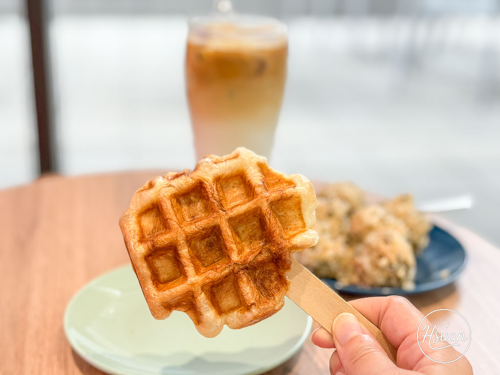 過嶺美食推薦｜Caffe Bene咖啡伴過嶺店 中壢平價咖啡、必吃鬆餅、韓國捏飯，有插座是讀書工作首選！ @About Hsuan美美媽咪親子美食旅遊