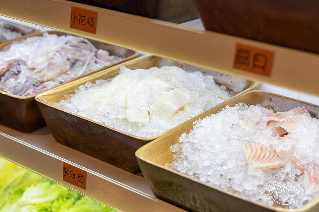 中壢火鍋串燒吃到飽推薦｜呀屋火鍋烤串中壢店，全新開幕大份量肉盤隨你拿！ @About Hsuan美美媽咪親子美食旅遊