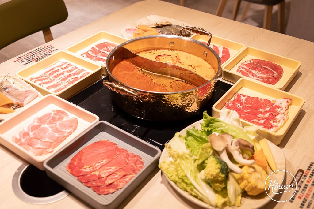 中壢火鍋串燒吃到飽推薦｜呀屋火鍋烤串中壢店，全新開幕大份量肉盤隨你拿！ @About Hsuan美美媽咪親子美食旅遊