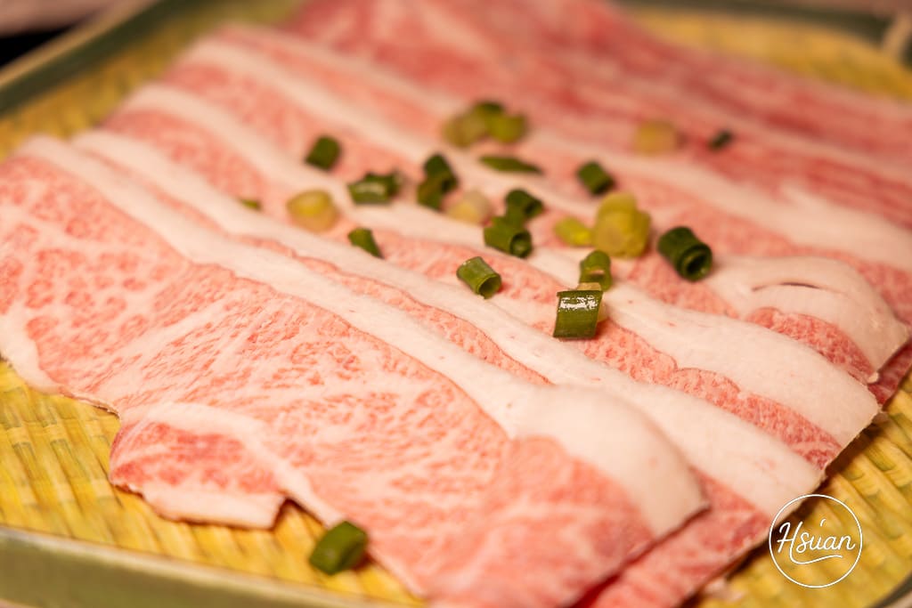 蘆洲$399吃到飽 涮飽飽石頭火鍋 牛豬雞羊魚肉食材隨你吃，還不收服務費! 鄰近捷運新蘆線三民高中站 @About Hsuan美美媽咪親子美食旅遊