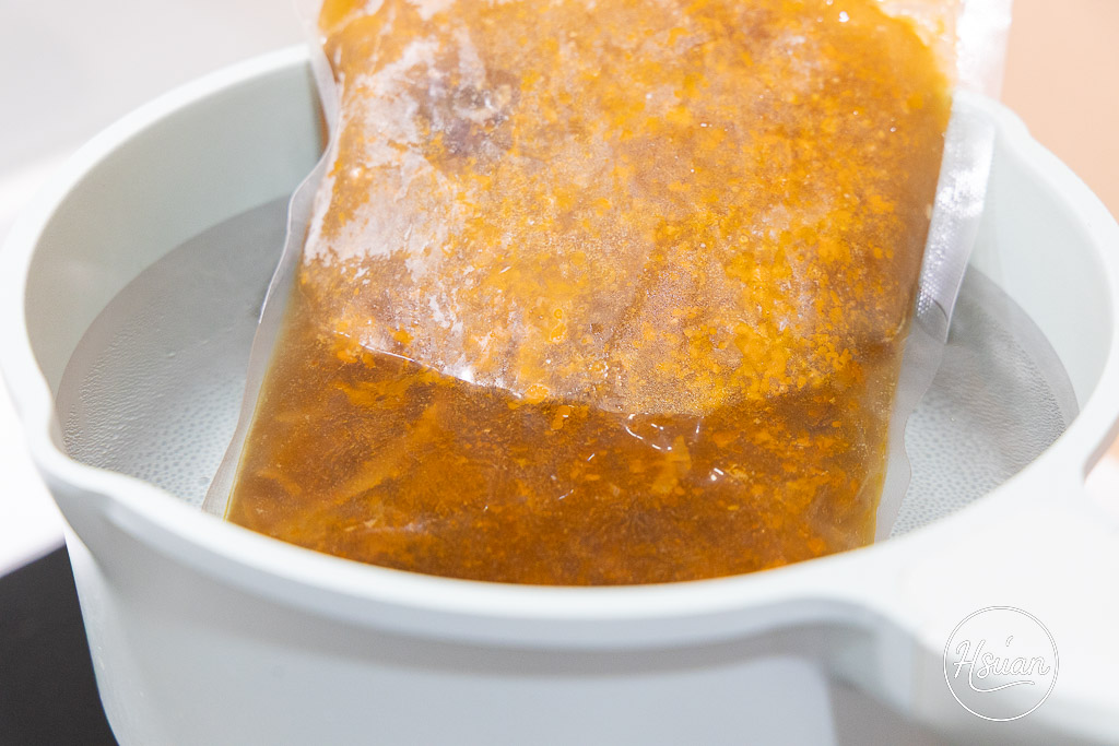 萬萬兩K歌必點味｜宅配冷凍牛肉麵、冷凍水餃推薦！在家輕鬆享受KTV紅燒酸菜雙拼牛肉麵、高麗菜韭黃豬肉餃子 @About Hsuan美美媽咪親子美食旅遊