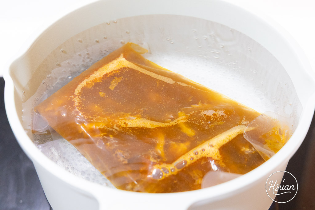 萬萬兩K歌必點味｜宅配冷凍牛肉麵、冷凍水餃推薦！在家輕鬆享受KTV紅燒酸菜雙拼牛肉麵、高麗菜韭黃豬肉餃子 @About Hsuan美美媽咪親子美食旅遊