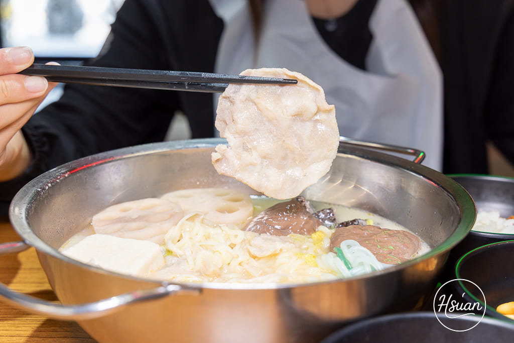 中壢中原美食新選擇！【蹭秤】夜店風麻辣燙x豚骨海鮮拉麵，自由配就是爽，營業到凌晨！ @About Hsuan美美媽咪親子美食旅遊