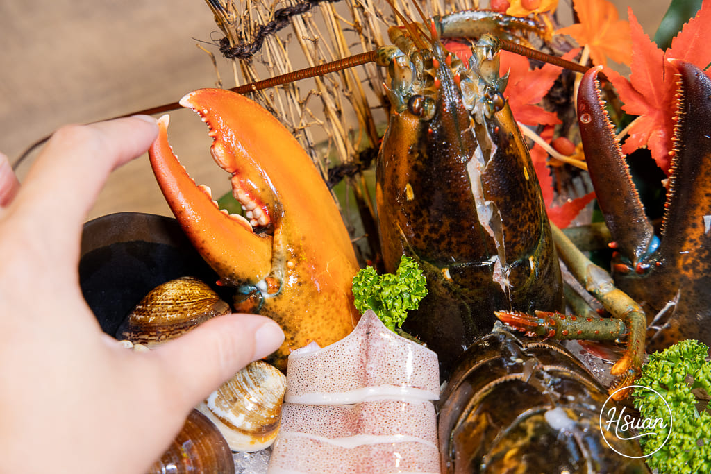 真香石頭火鍋｜林口最特別的石頭火鍋店！吃刈包、日式鯖魚釜燒飯，享受與眾不同的酸菜鍋、麻辣鍋還有星巴克咖啡+紅茶花伝無限喝 @About Hsuan美美媽咪親子美食旅遊