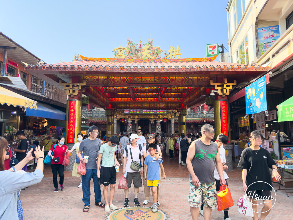 白沙屯拱天宮一日遊懶人包｜台61線景點拜媽祖、吃市集美食、玩沙灘！茉草吊飾、白沙屯泡菜蘿蔔糕、阿滿小吃部推薦 @About Hsuan美美媽咪親子美食旅遊