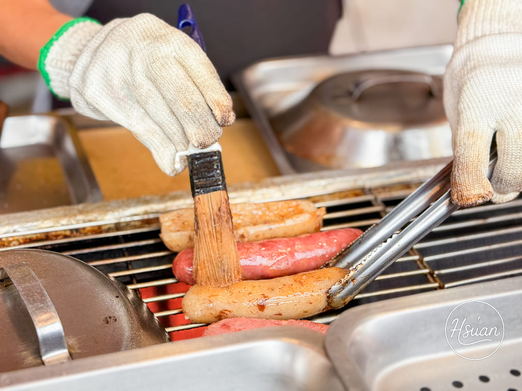 白沙屯拱天宮一日遊懶人包|台61線景點拜媽祖、吃市集美食、玩沙灘!茉草吊飾、喝隨便、吃超巨地瓜球、白沙屯泡菜蘿蔔糕、阿滿小吃部推薦 @About Hsuan美美媽咪親子美食旅遊 白沙屯拱天宮一日遊懶人包|台61線景點拜媽祖、吃市集美食、玩沙灘!茉草吊飾、喝隨便、吃超巨地瓜球、白沙屯泡菜蘿蔔糕、阿滿小吃部推薦 @About Hsuan美美媽咪親子美食旅遊