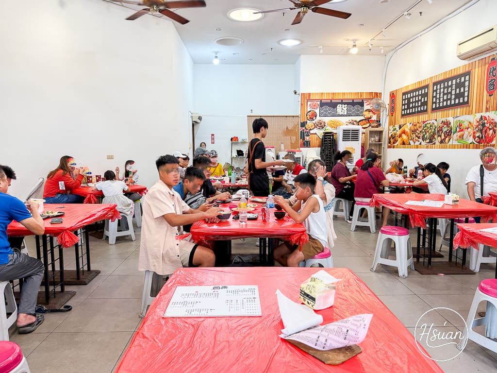 【東港華僑市場美食推薦】平價也能吃到豪華海鮮餐？統冠生魚片32片竟然只要$250? 讓你吃到翻！ @About Hsuan美美媽咪親子美食旅遊