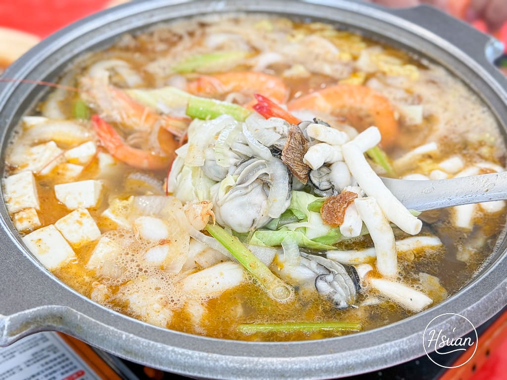 【東港華僑市場美食推薦】平價也能吃到豪華海鮮餐？統冠生魚片32片竟然只要$250? 讓你吃到翻！ @About Hsuan美美媽咪親子美食旅遊