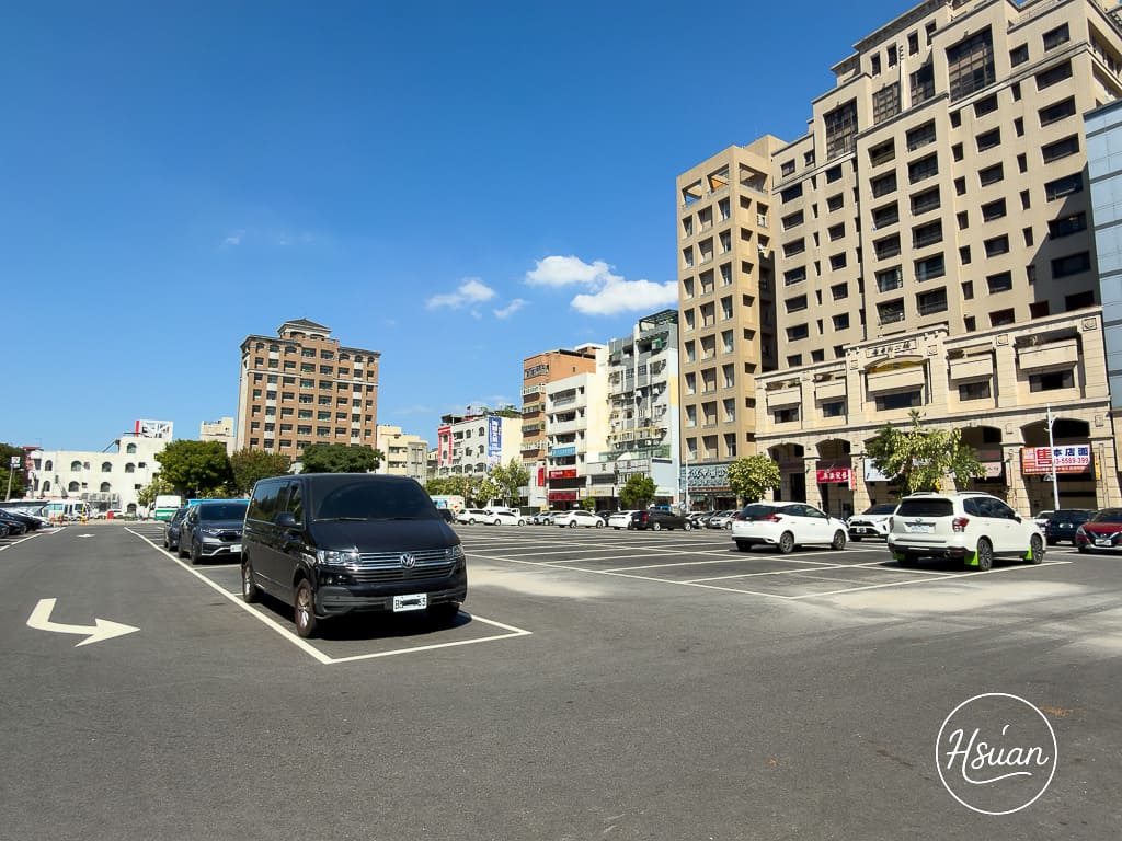 竹北平價小火鍋推薦｜鍋娘娘自選炒料的石頭火鍋 湯頭超鮮！自助吧滷肉飯、王子麵類手搖飲料冰品無限吃到飽 @About Hsuan美美媽咪親子美食旅遊