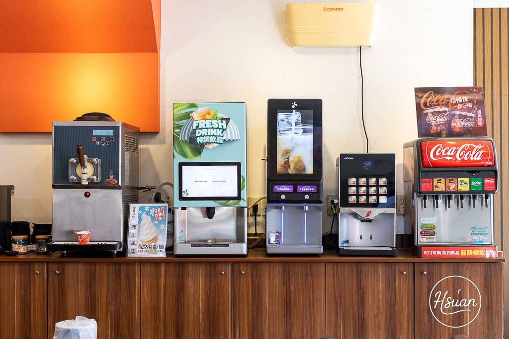 竹北平價小火鍋推薦｜鍋娘娘自選炒料的石頭火鍋 湯頭超鮮！自助吧滷肉飯、王子麵類手搖飲料冰品無限吃到飽 @About Hsuan美美媽咪親子美食旅遊