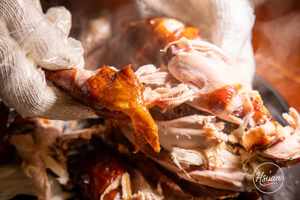 【士林夜市美食】雞老闆桶仔雞士林店:捷運劍潭站一出站就衝,這家聚餐送烤雞你不能不知道! 私藏分享「士林聚餐推薦」! @About Hsuan美美媽咪親子美食旅遊 【士林夜市美食】雞老闆桶仔雞士林店:捷運劍潭站一出站就衝,這家聚餐送烤雞你不能不知道! 私藏分享「士林聚餐推薦」! @About Hsuan美美媽咪親子美食旅遊