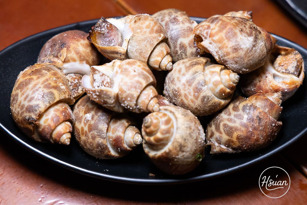 【士林夜市美食】雞老闆桶仔雞士林店：捷運劍潭站一出站就衝，這家聚餐送烤雞你不能不知道! 私藏分享「士林聚餐推薦」！ @About Hsuan美美媽咪親子美食旅遊