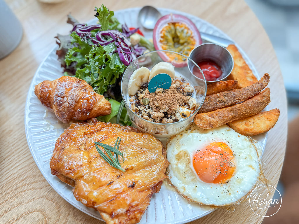 YOUMECA 夢珈忠孝旗艦店｜東區人氣早午餐推薦！平日客滿的美味秘密，招牌鬆餅、舒肥牛排、手沖咖啡一次滿足 @About Hsuan美美媽咪親子美食旅遊